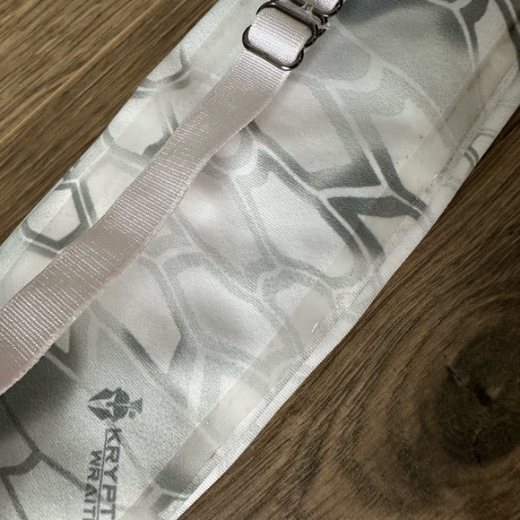 BORN PRIMITIVE - Picture 2 of 4